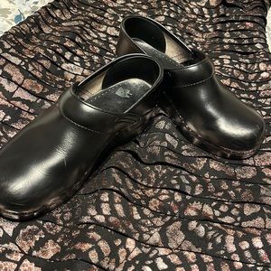 Dansko shoes black size 36 hardly worn